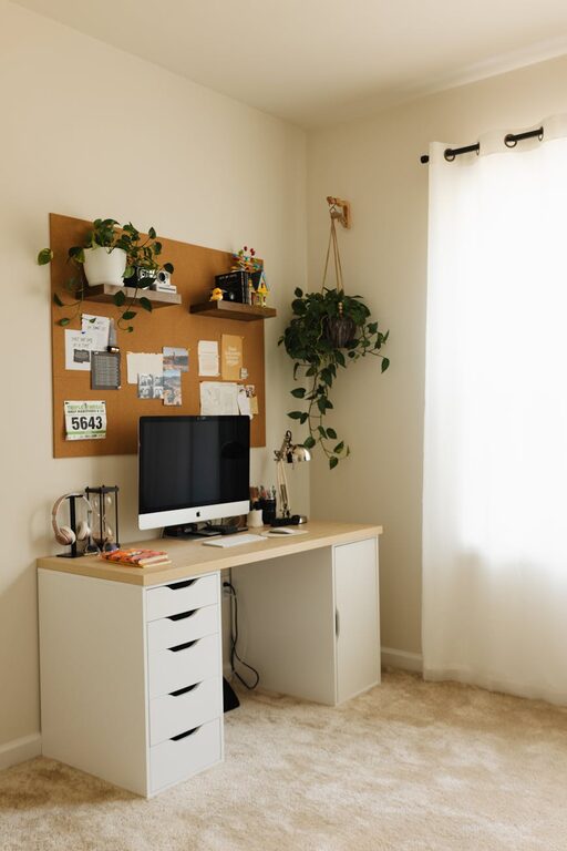 Tips for Creating a Cozy and Productive Home Office Space